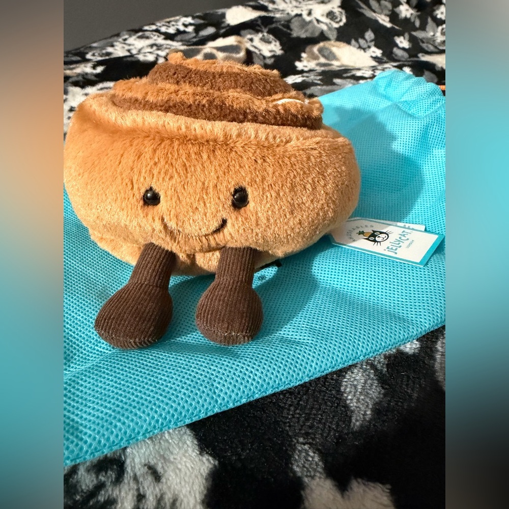 Cinnamon Roll Jellycat